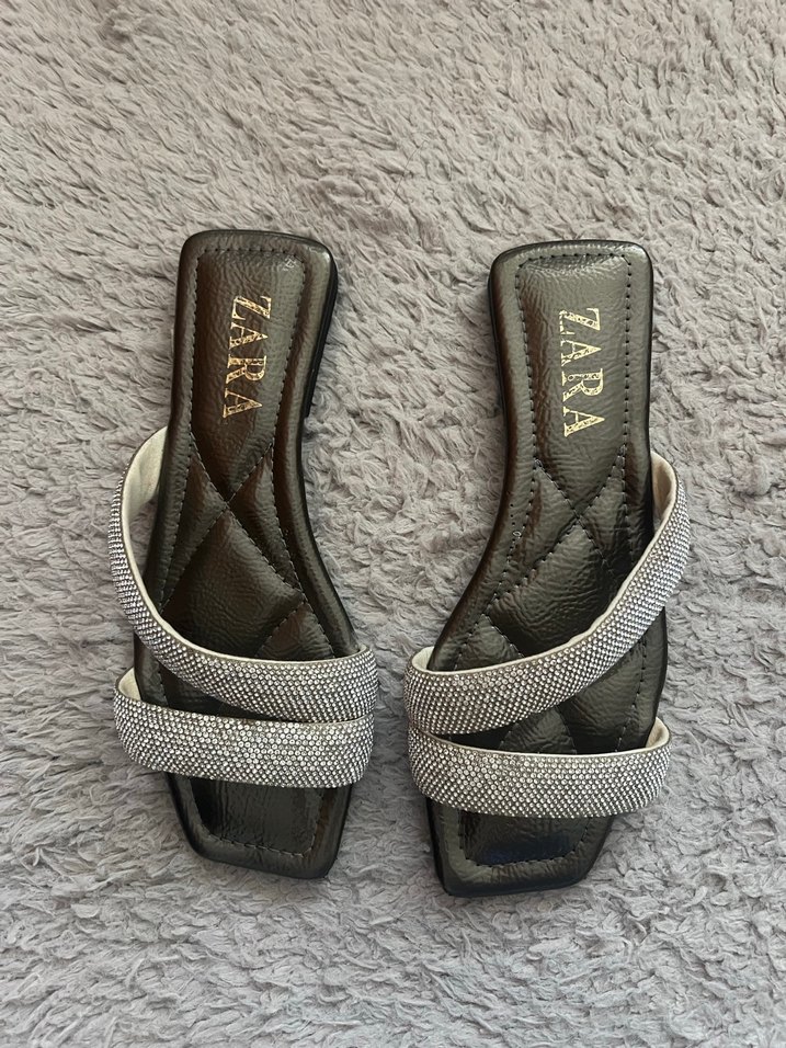 Gri Taşlı Kadın Zara Terlik - Görsel 2