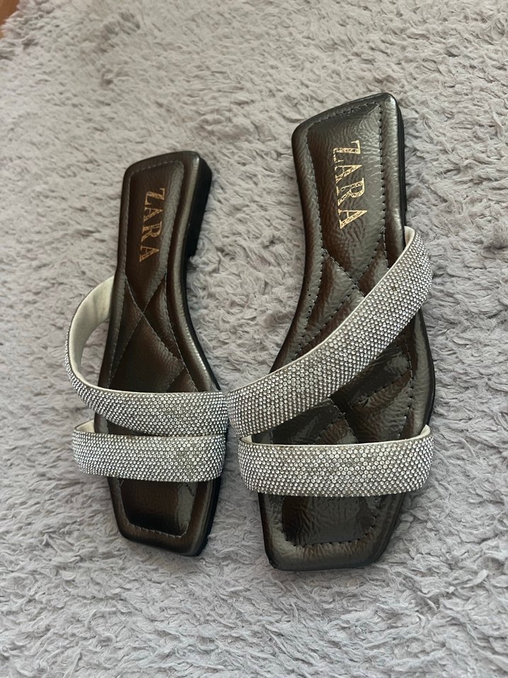 Gri Taşlı Kadın Zara Terlik - Görsel 4