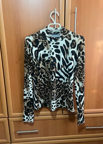 Kahverengi Leopar Desenli Uzun Kollu Bluz - Görsel 2