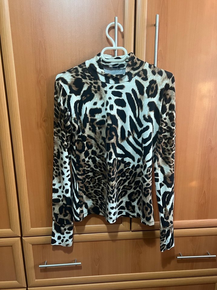 Kahverengi Leopar Desenli Uzun Kollu Bluz - Görsel 2