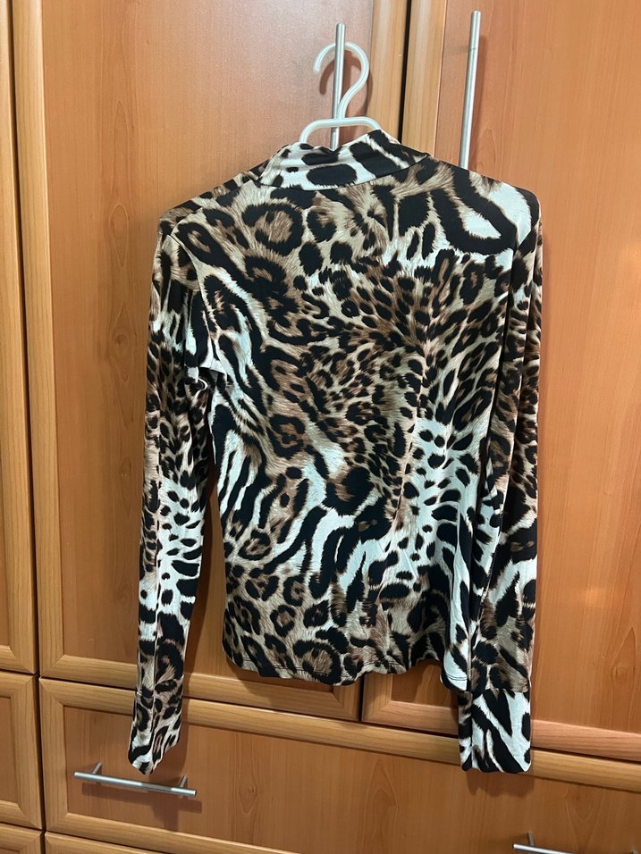 Kahverengi Leopar Desenli Uzun Kollu Bluz - Görsel 3