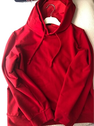 Kırmızı sweatshirt