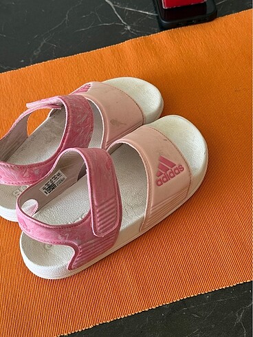 Adidas sandalet