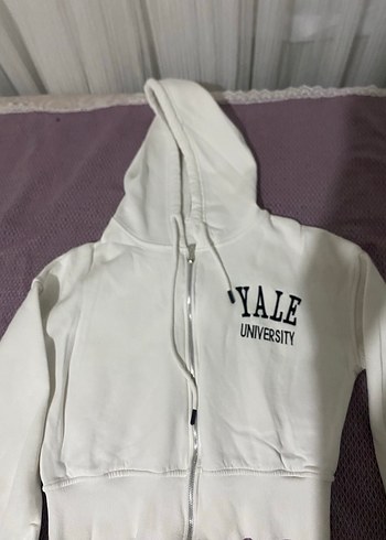 Beyaz Kapüşonlu Fermuarlı Sweatshirt