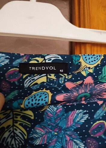 Trendyol & Milla Çiçekli mini etek