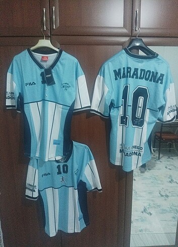 Tayland Orjinal imzalı Maradona jübile maçı forması 