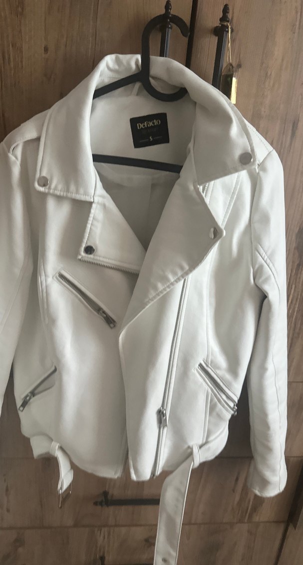 DeFacto Beyaz Kemerli Deri Kadın Ceket - Görsel 3