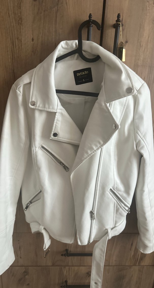 DeFacto Beyaz Kemerli Deri Kadın Ceket - Görsel 2