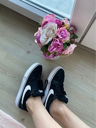 Nike model