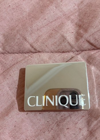 Clinique ürünü
