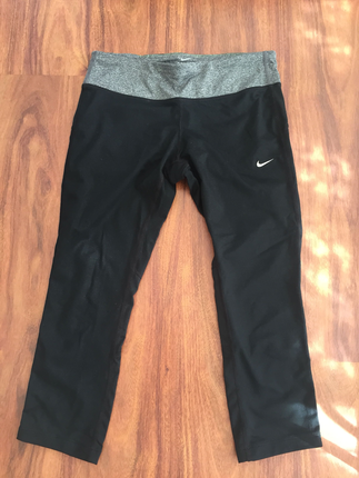 Orjinal nike tayt M beden