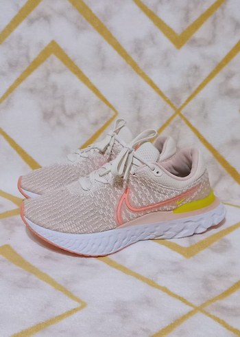 Orijinal Nike React Infinity Run Flyknit 3 no 39