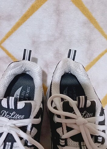 38,5 Beden siyah Renk Orjinal Skechers 38, 5 no D'lites