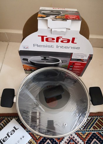 Tefal Tefal 26 cm Siyah Tencere - Resist Intense