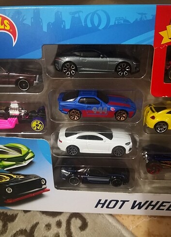 Hotwheels 9'lu araba
