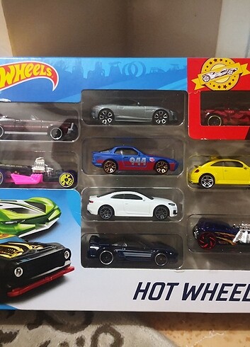 Hotwheels 9'lu araba 