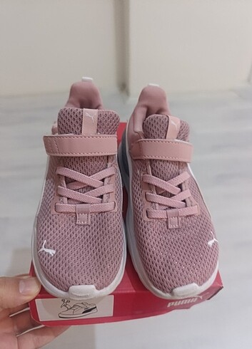 27 Beden pembe Renk Puma çocuk ayakkabisi