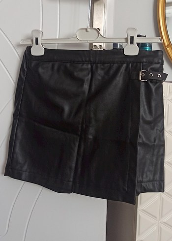 Siyah Deri Görünümlü Kemerli Mini Etek - Görsel 12