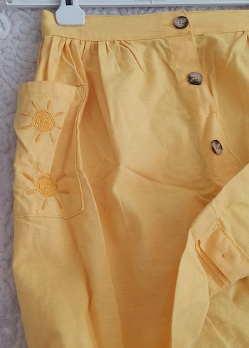 Nakışlı Düğmeli Sarı Kız Çocuk Etek - Görsel 12