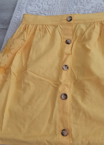 Nakışlı Düğmeli Sarı Kız Çocuk Etek - Görsel 11