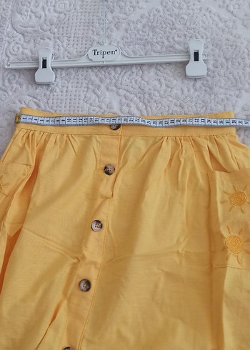 Nakışlı Düğmeli Sarı Kız Çocuk Etek - Görsel 9