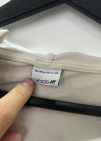 Defacto fit Kadın Beyaz Fermuarlı Kapüşonlu Sweatshirt - Görsel 3