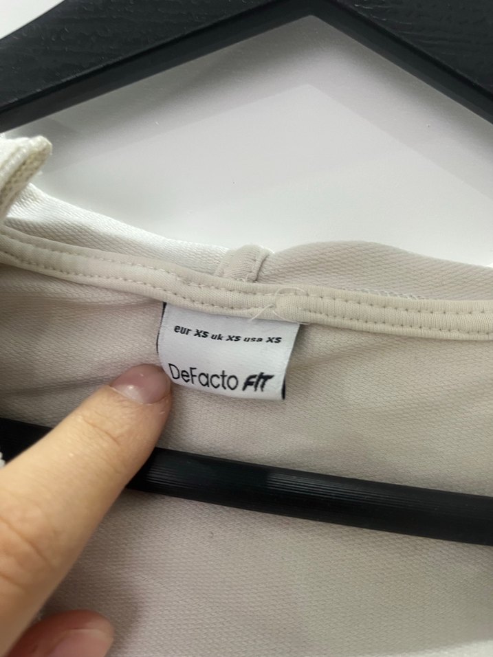 Defacto fit Kadın Beyaz Fermuarlı Kapüşonlu Sweatshirt - Görsel 3