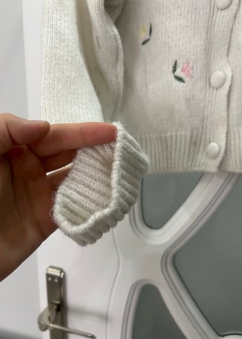 LCW Nakışlı Beyaz Kısa Kadın Hırka - Görsel 5