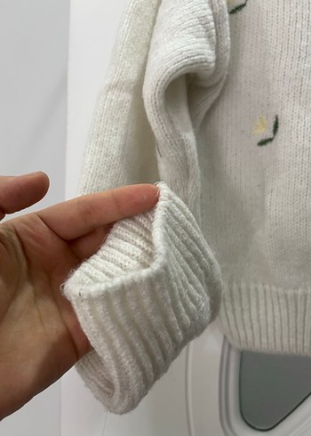 LCW Nakışlı Beyaz Kısa Kadın Hırka - Görsel 7