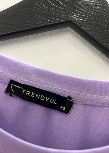 Mor Kısa Kollu Fırfırlı Tişört - Görsel 4