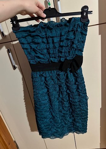 Mavi fırfırlı elbise - Görsel 4
