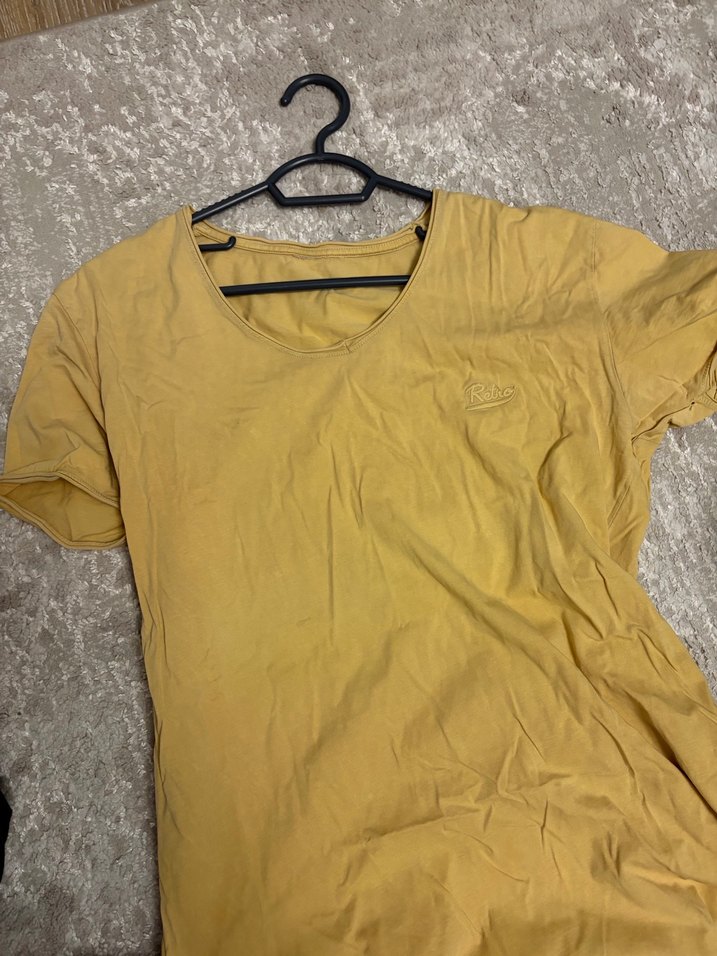 Sarı V Yaka Erkek Keten Tişört - Görsel 4