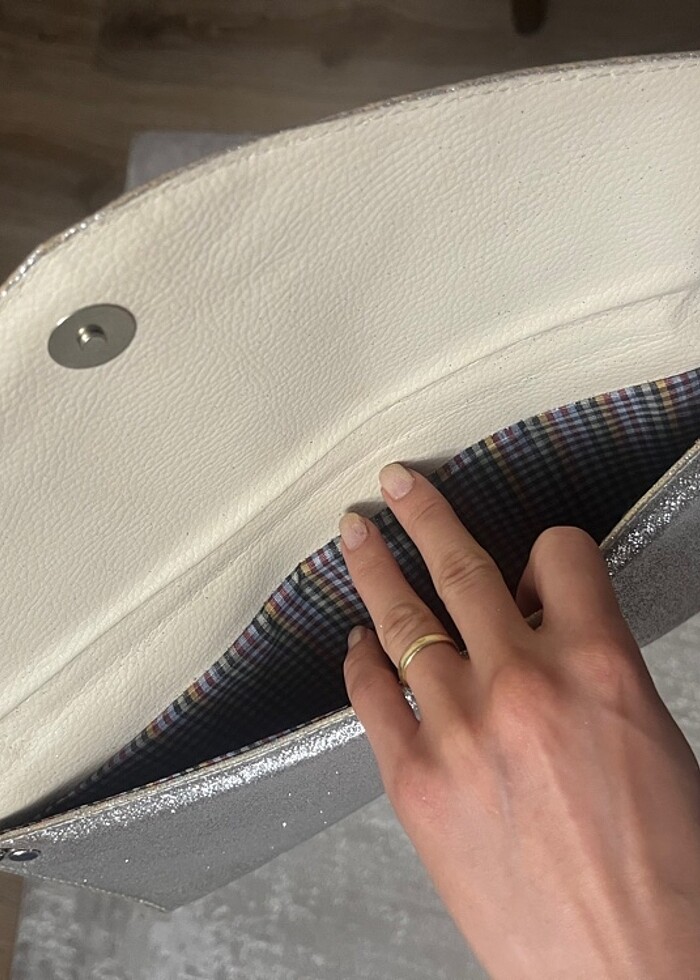 Gri gümüş simli zarf çanta düğünlük - Görsel 4