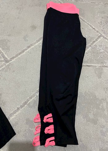 Pembe Detaylı Siyah Spor Takım - Görsel 3