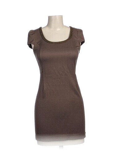 PreLoved Kısa Elbise %70 İndirimli.