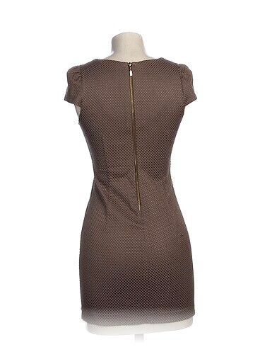 36 Beden PreLoved Kısa Elbise %70 İndirimli.
