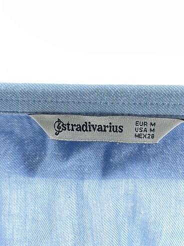 m Beden mavi Renk Stradivarius Gömlek %70 İndirimli.