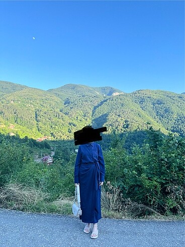 Bağlama detaylı elbise