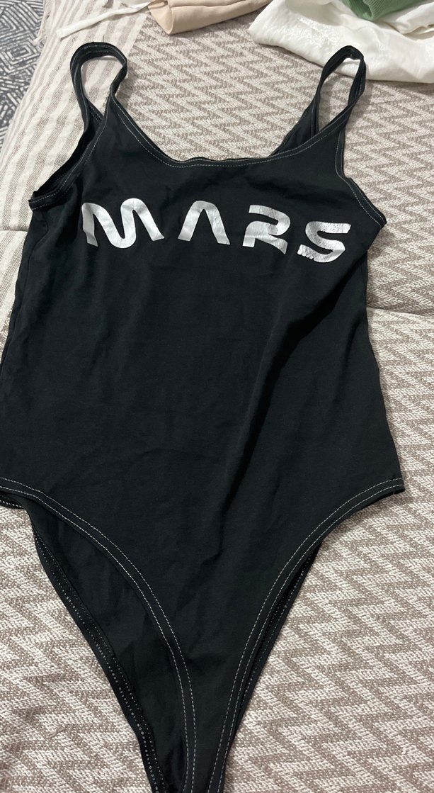 Siyah V Yakalı MARS Baskılı Kadın Mayo - Görsel 2