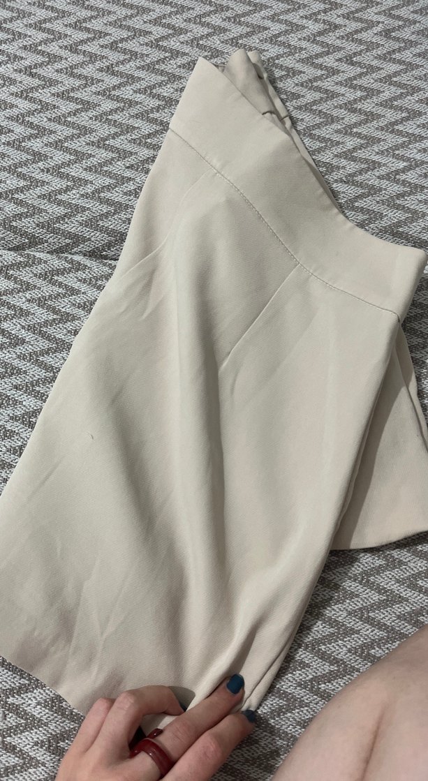 Bej Renkli Pilili Mini Etek - Görsel 4