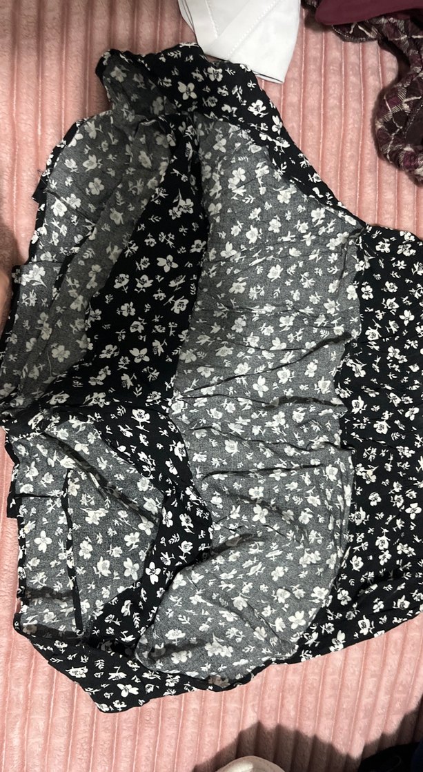 Siyah Çiçek Desenli Fırfırlı Mini Etek - Görsel 2
