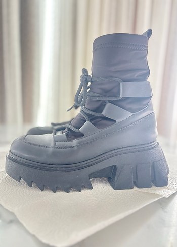 Siyah Platform Topuklu Gotik Kadın Bot - Görsel 8