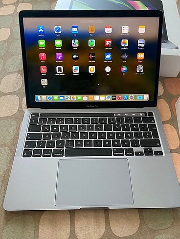 Apple Macbook pro m1 çipli 2020 model