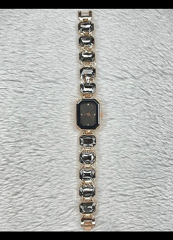 Swarovski Sekizgen Taşlı Saat 