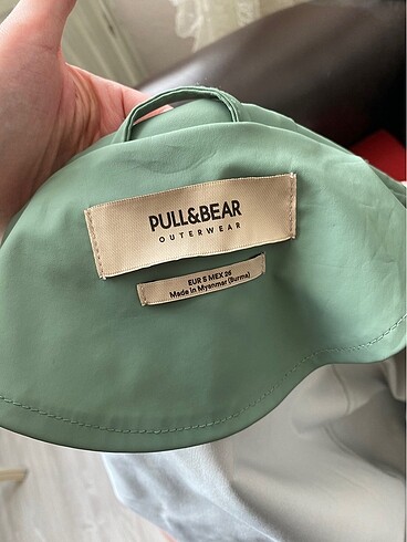 s Beden Pull&Bear Yağmurluk
