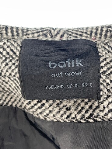 38 Beden çeşitli Renk Batik Kaban %70 İndirimli.