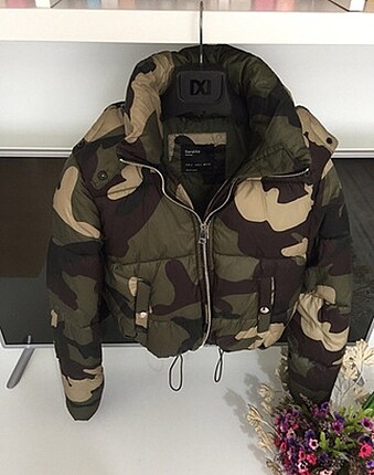 Bershka Mont