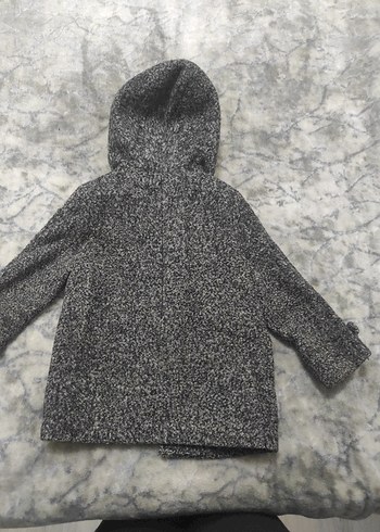 Erkek Çocuk Gri Kürklü Kapüşonlu Kaban - Görsel 3