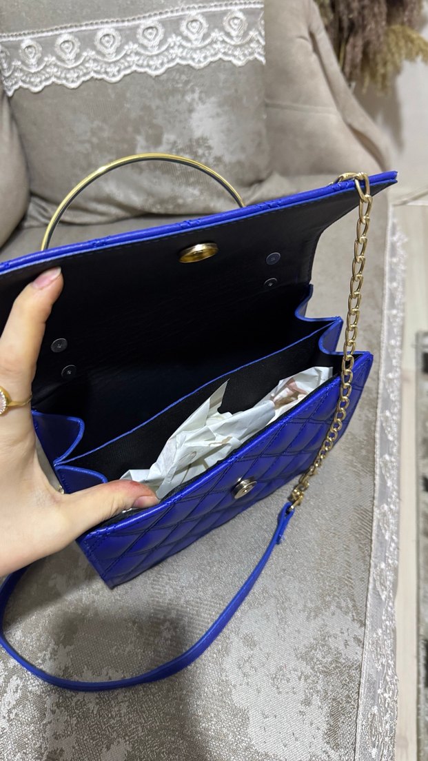 Zincir Detaylı Mavi Deri Kadın Çanta - Görsel 3