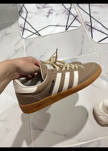 Bej Süet Adidas Kadın Sneaker - Görsel 2